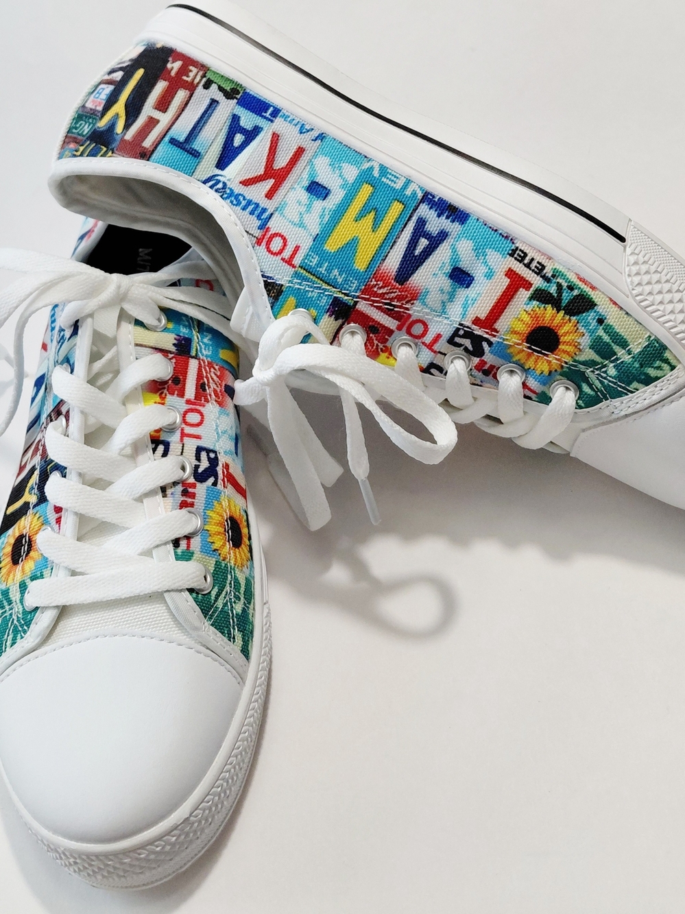 I AM KATHY Multi - Colored Patterned Canvas Slip-On Sneakers Size Women 9 Men 7